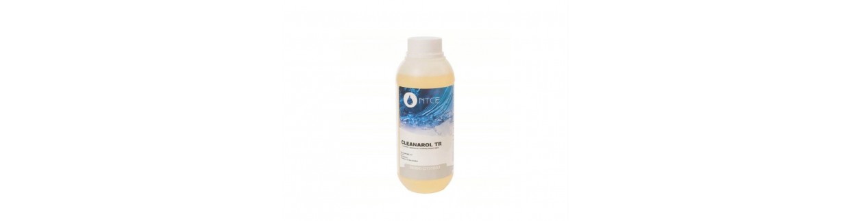 Oprócz utrzymania czystej wody, warto zadbać o czystość elementów basenu i jego wyposażenia