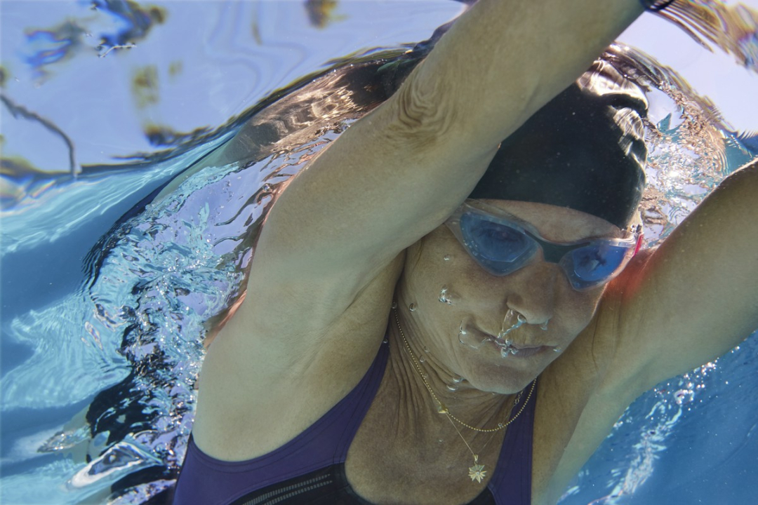 Jak dobrać odpowiedni rozmiar okularów do pływania?