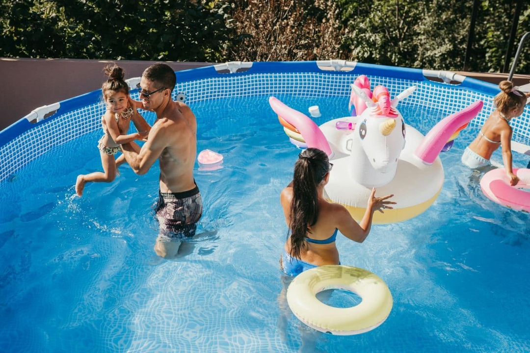 Akcesoria pływackie i części serwisowe do basenów